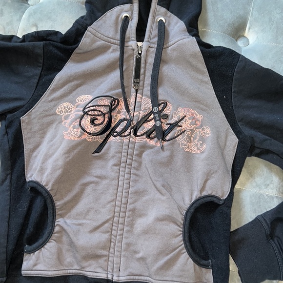 Zip up - Picture 2 of 3